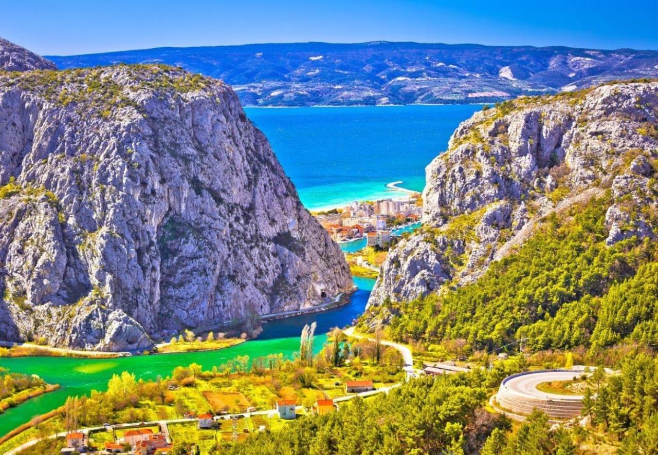 Apartments & Restaurant Galeb Marusici  Kültér fotó